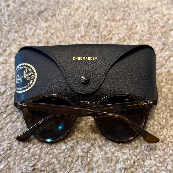 Unisex Ray-Ban Tortoise Shell Sunglasses - Picture 2 of 5